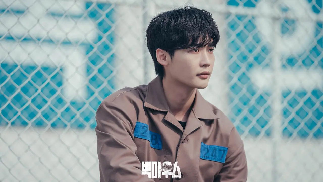Lee Jong Suk dalam Big Mouth. (MBC via Soompi)