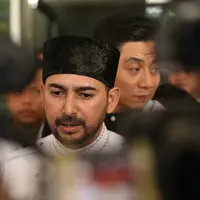 Sidang gugatan cerai Putri Aisyah Aminah kembali digelar pada Senin (27/3). Sidang kali ini beragenda mediasi terakhir. Sedangkan tergugat, ustaz Ahmad Al Habsyi berhalangan hadir. (Nurwahyunan/Bintang.com)