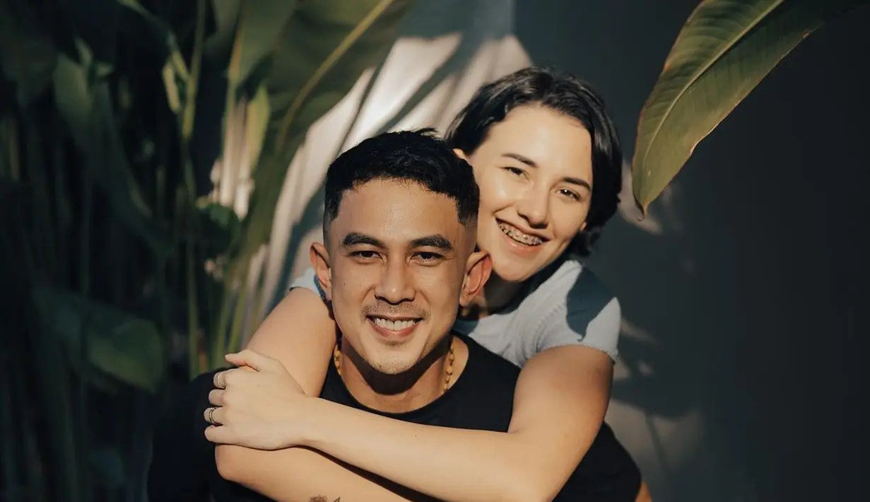 Fandy Christian dan Dahlia Poland. (Sumber: Instagram/dahliachr)