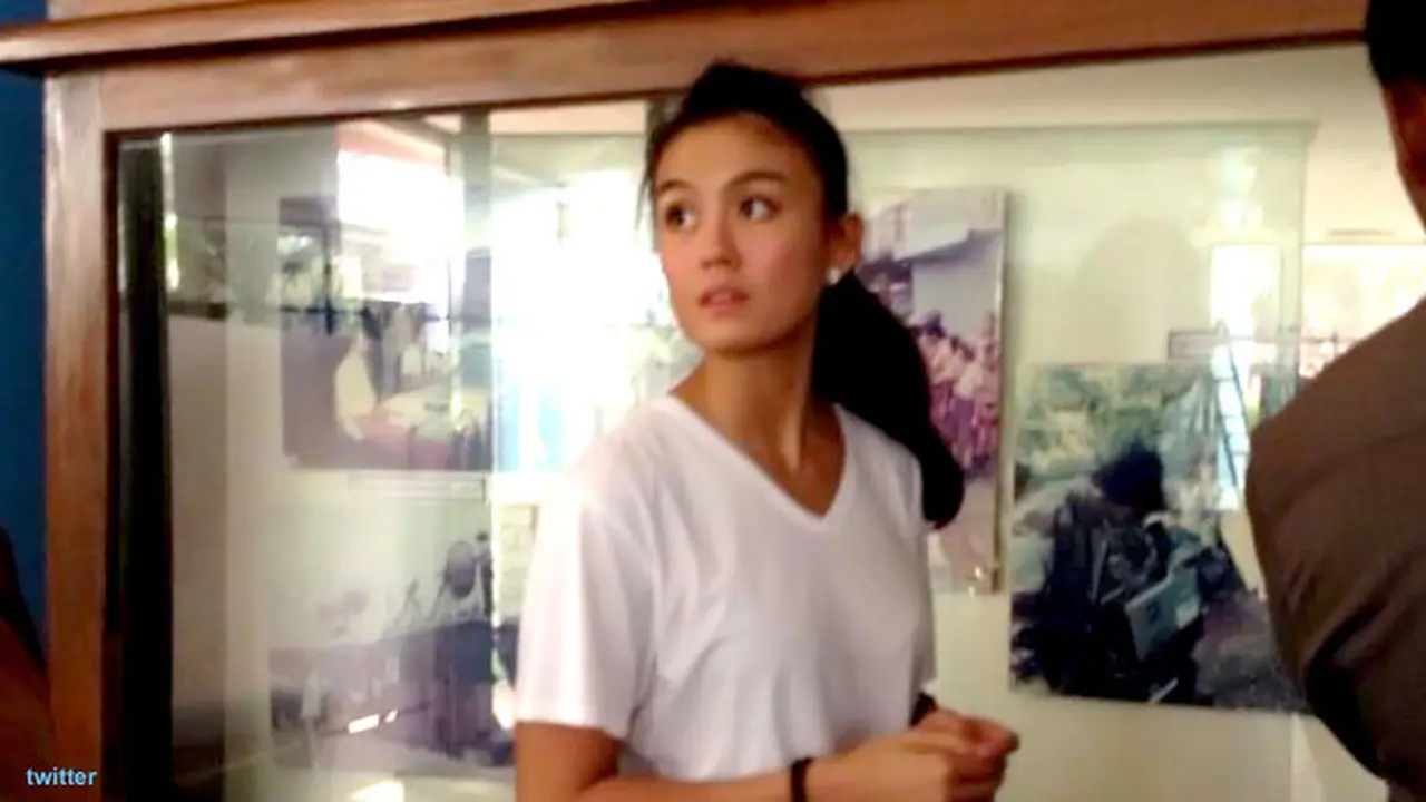 agnes-monica-130430b.jpg