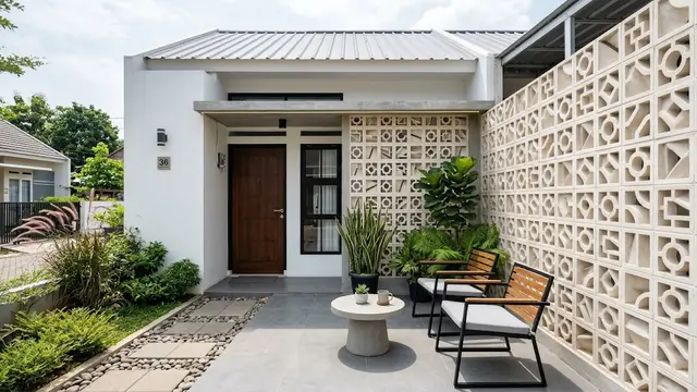 Teras Minimalis dengan Dinding Roster Bermotif Geometris