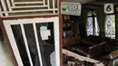 Kondisi rumah warga yang rusak akibat gempa di Desa Sarampad, Kabupaten Cianjur, Jawa Barat, Selasa (22/11/2022). Gempa dengan magnitudo 5,6 mengakibatkan sejumlah rumah dan jalan di Desa Sarampad rusak parah. (Liputan6.com/Herman Zakharia)