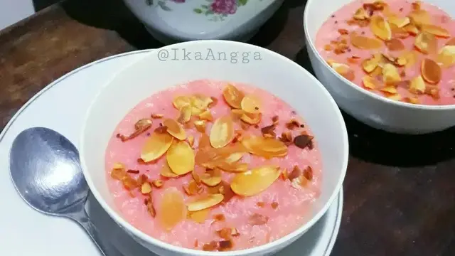 Resep puding nasi buah naga. (dok. Cookpad @IkaAngga)