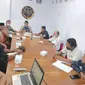 Rapat kordinasi Dinas Perhubungan Banyuwangi bersama organda, paguyuban agkot di Banyuwangi untuk melakukan penyesuaian tarif (Istimewa)