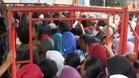 [VIDEO] Antre BLSM, Lansia dan Anak Kecil Terjepit