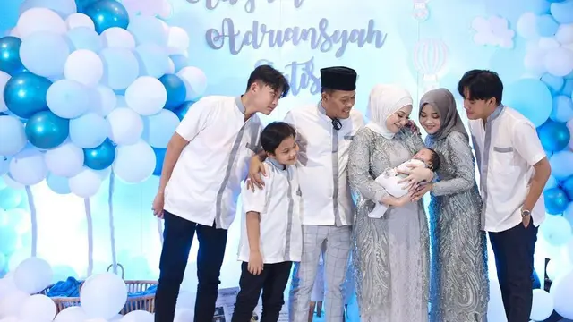 8 Momen Aqiqah Anak Sule dan Nathalie Holscher, Bernuansa Serba Biru