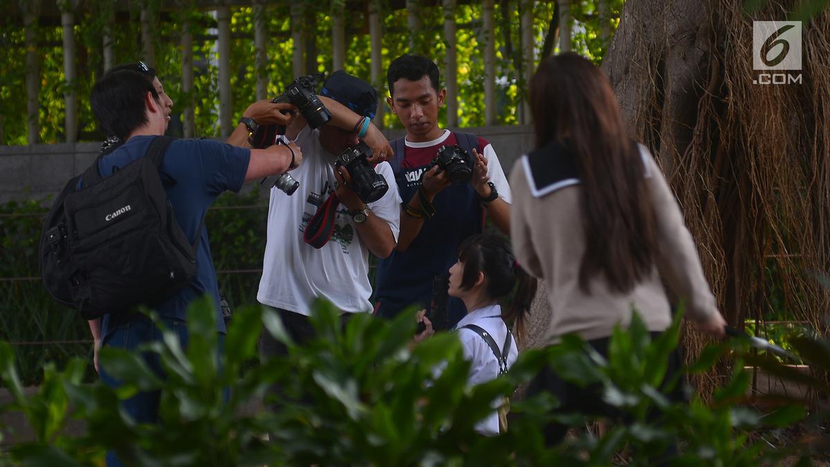 FOTO: Serunya Hunting Foto Model Saat Libur Lebaran - Foto Liputan6.com