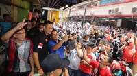 Agus Harimurti Yudhoyono (AHY) melakukan kunjungan ke Pasar Petak 9, Kelurahan Pinangsia, Kecamatan Tamansari, Jakarta Barat, Kamis (19/1)