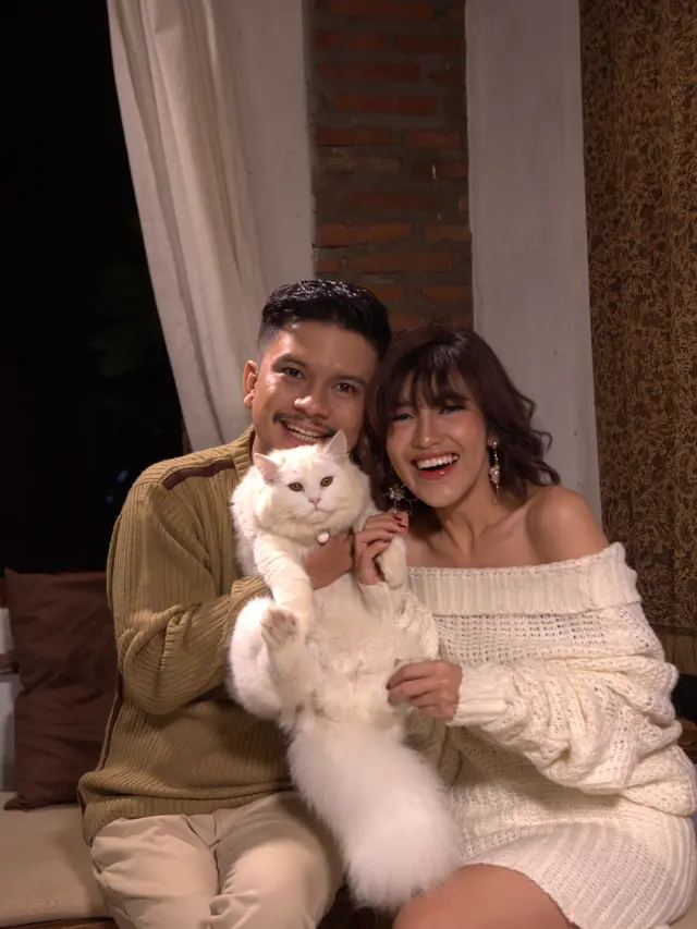 couple desember hubungan harmonis