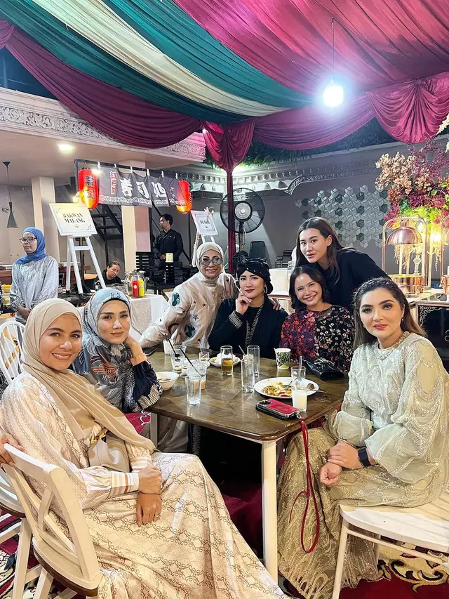 Potret Aaliyah Massaid di ulang tahun Anang (Sumber: Instagram/@meisya__siregar)