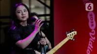 Bernadya tampil menghibur penggemarnya yang hadir di acara Vidio Penasaran 2025. (Liputan6.com/Herman Zakharia)