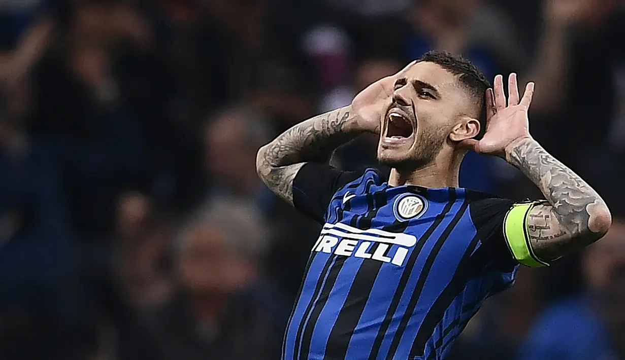 5. Mauro Icardi - Real Madrid berniat mendatangkan bomber asal Argentina ini untuk menggantikan peran Karim Benzema. Los Blancos menyiapkan dana sebesar 97 juta poundsteling untuk memboyong bintang Inter Milan tersebut. (AFP/Marco Bertorello)