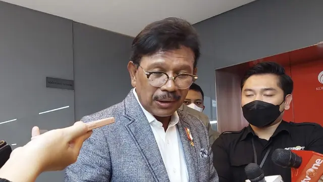 Sekjen Partai NasDemJohnny Plate menyebut bakal cawapres pendamping Anies Baswedan harus seorang tokoh yang juga memiliki elektabilitas yang tinggi.