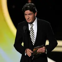 Charlie Sheen Mengaki kini tak adalagi virus HIV mengalir dalam darahnya. (AFP/Bintang.com)