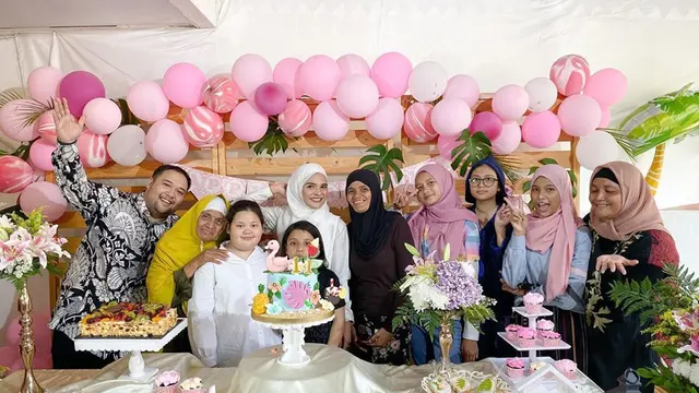 Dikabarkan Dekat, Ini 6 Momen Kebersamaan Didi Mahardika dan Rosmanizar
