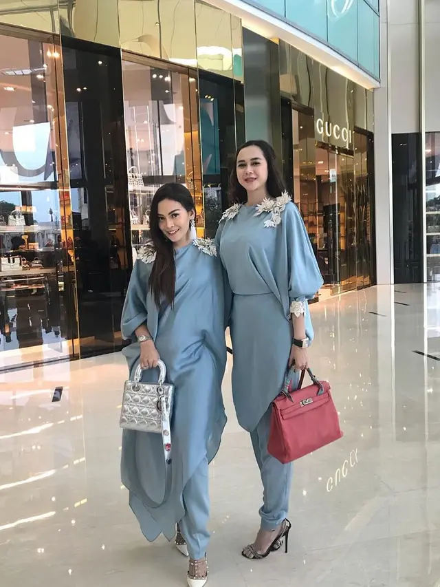 [Bintang] Aura Kasih
