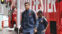 Raphael Varane bergabung dengan Manchester United pada musim panas 2021 setelah meninggalkan Real Madrid dengan biaya transfer&nbsp;36 juta pound. (foto:&nbsp;Martin KEEP / AFP)