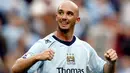 Manchester City&#039;s Irish midfielder Stephen Ireland gestures during their English Premier League football match against Chelsea at The City of Manchester Stadium in Manchester, on September 13, 2008. AFP PHOTO/ADRIAN DENNIS