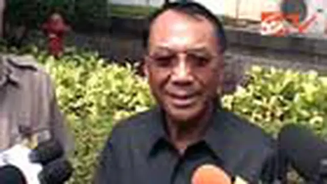 Jero Wacik Minta Gubernur di Kalimantan Cari Solusi