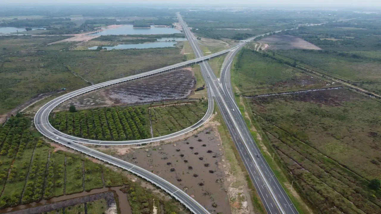 Dengan keluarnya Keputusan Menteri PUPR Nomor 872/KPTS/M/2023 pada akhir juli, Hutama Karya siap mengoperaiskan Jalan Tol Indralaya-Prabumulih dalam waktu dekat. (Dok Hutama Karya)