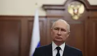 Dalam pidatonya, Putin berterima kasih kepada bangsa karena telah menunjukkan persatuan patriotik sambil mengonfirmasi untuk pertama kalinya bahwa pilot Rusia tewas menentang pawai kelompok milisi Wagner di Moskwa. (Gavriil GRIGOROV / SPUTNIK / AFP)