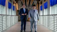 Top 3 News: Momen Lucu saat Prabowo Tunjuk Mobil F1, Padahal Sudah Diberi Helm oleh PM Malaysia