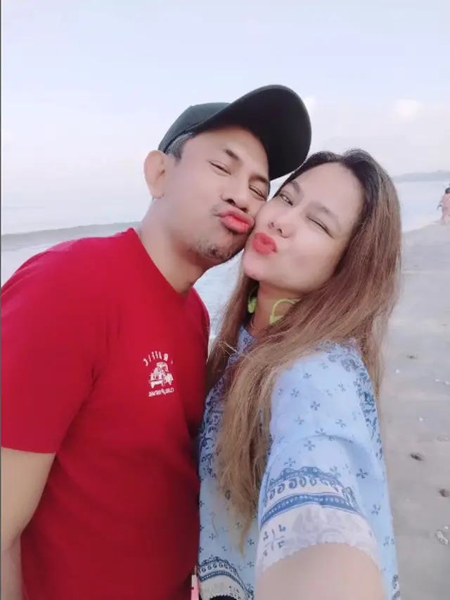 6 Potret Aji Yusman dan Istri, Saling Dukung ketika Kondisi Ekonomi Sedang Tak Baik
