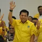 Bakal calon ketua umum Partai Golkar, Setya Novanto saat menghadiri kegiatan sosialisasi Panitia Pengarah Musyawarah Nasional Luar Biasa Partai Golkar di Kantor DPP Partai Golkar, Jakarta, Senin (2/5/2016). (Liputan6.com/Johan Tallo)