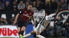 AC Milan dilaporkan ingin 15 juta euro (Rp 228 miliar) sebagai mahar De Sciglio hijrah ke Juventus. (AFP / MARCO BERTORELLO)