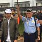 Presiden Jokowi kembali meninjau desa-desa di Kecamatan Sukajaya, Bogor, Jawa Barat, Senin (3/2/2020). Kecamatan tersebut merupakan kawasan terdampak banjir bandang dan longsor pada awal tahun 2020. (Genantan Saputra/Merdeka.com)