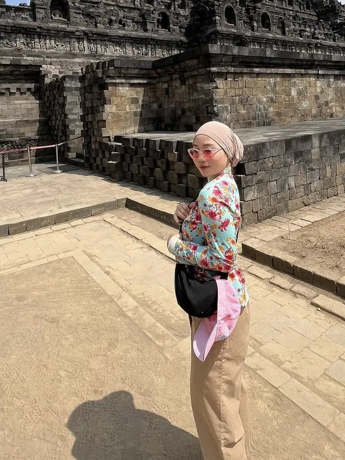 Gaya Menarik Camilla Azzahra, Anak Ridwan Kamil