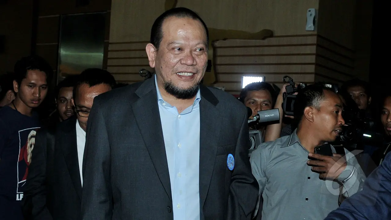 Dibekukan, Ketua Umum PSSI Datangi Kantor Menpora