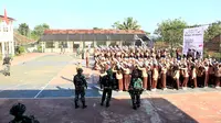Siswa SMAN 1 Jampangtengah Kabupaten Sukabumi saat mengikuti kegiatan P5 dengan pelatihan bersama TNI Koramil Jampangtengah (Liputan6.com/Fira Syahrin).