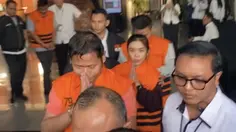 Berompi Oranye, Begini Penampakan Lima Tersangka Korupsi BNPB