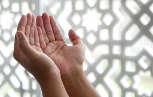 Ilustrasi doa, Islami, muslim. (Photo by Masjid MABA on Unsplash)