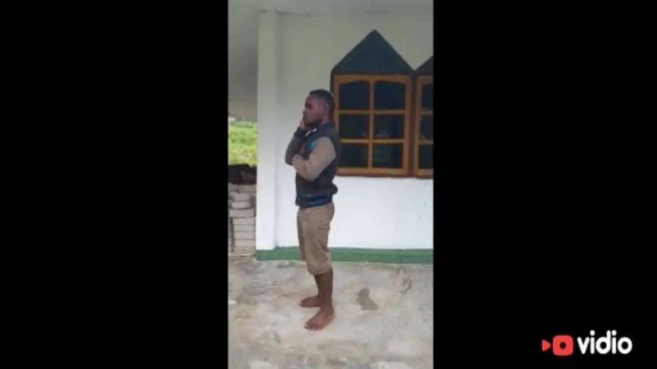Suara Azan Berkumandang dari Pemuda Papua Ini Bikin Merinding!