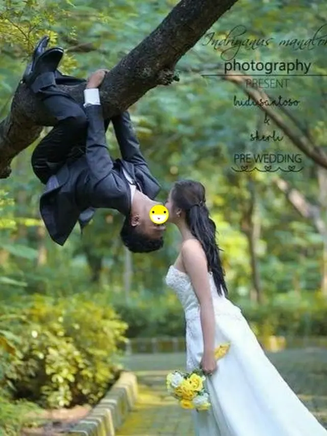 6 Foto Prewedding Konsep Naik Pohon Ini Absurd, Enggak Habis Pikir
