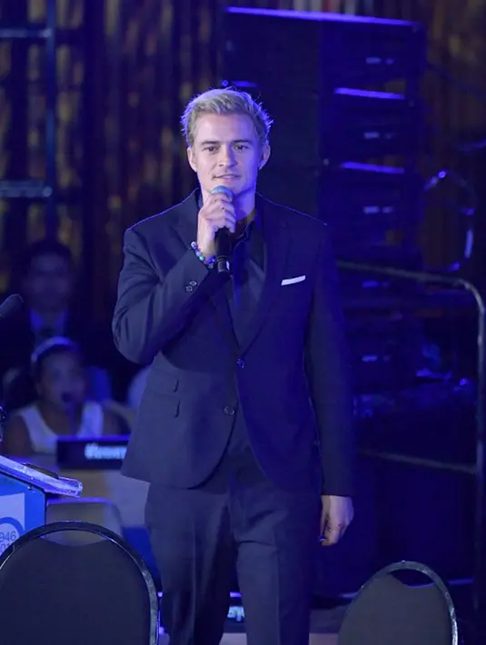 Mengingat selama ini Katy selalu tampil dengan rambut panjang dan berwarna hitam, wajar saja jika tampilan rambut pendek blondenya kali ini membuat kaget orang-orang yang melihat. (AFP/Bintang.com)