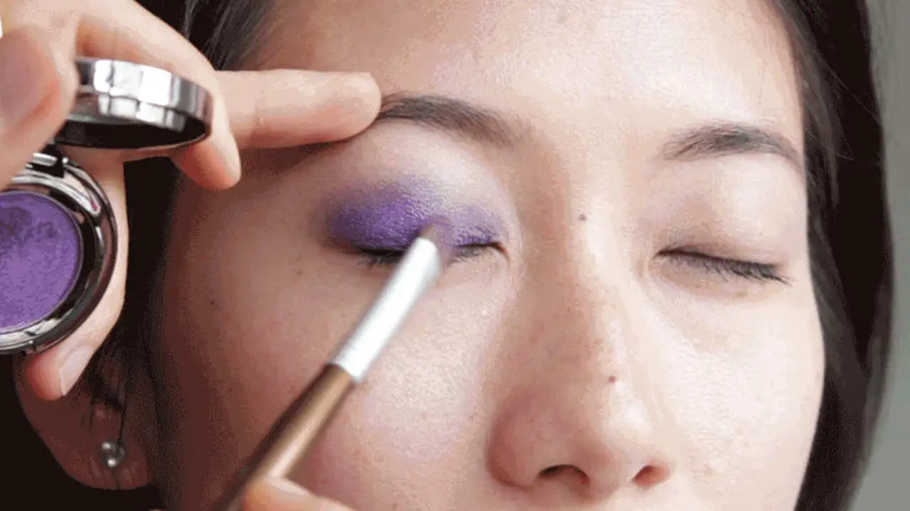 Tips Riasan Eye Shadow Super Kece Buat Mata Cewek Asia