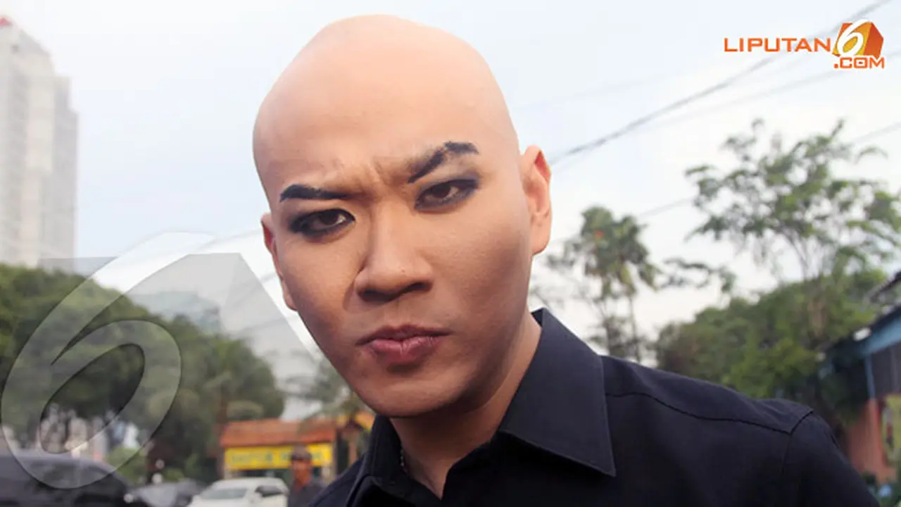 corbuzier-131211b.jpg