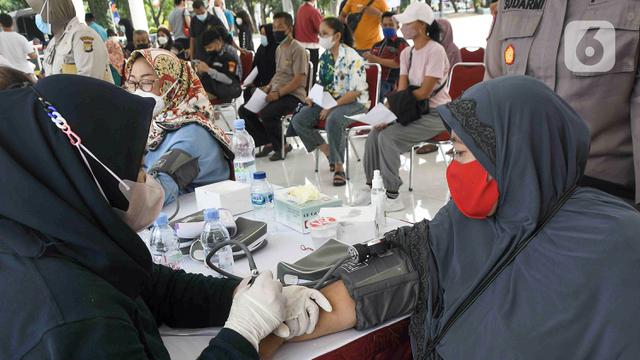 Epidemiolog Ungkap Alasan Mengapa Vaksinasi COVID-19 Gratis bagi Kelompok Rentan Begitu Penting