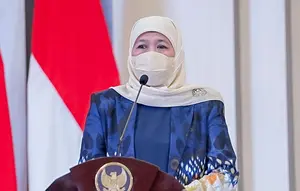Gubernur Jatim Khofifah Indar Parawansa. (Dian Kurniawan/Liputan6.com)