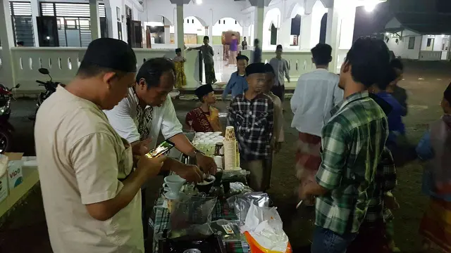 Cerita Pegiat Kopi Kenalkan Budaya Ngopi ke Santri Cirebon