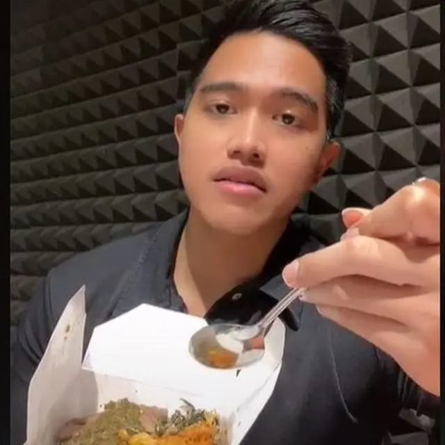 Kaesang Pangarep Review Makanan Sei’Tan: Enak dan Bikin Cepat Kaya