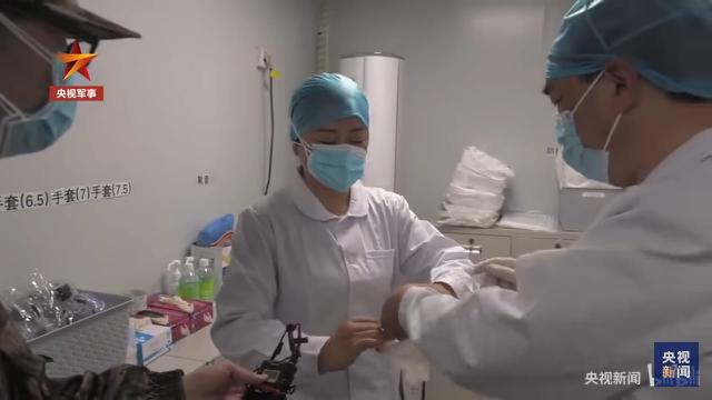 Suster di Wuhan Bersedih Ibunya Meninggal