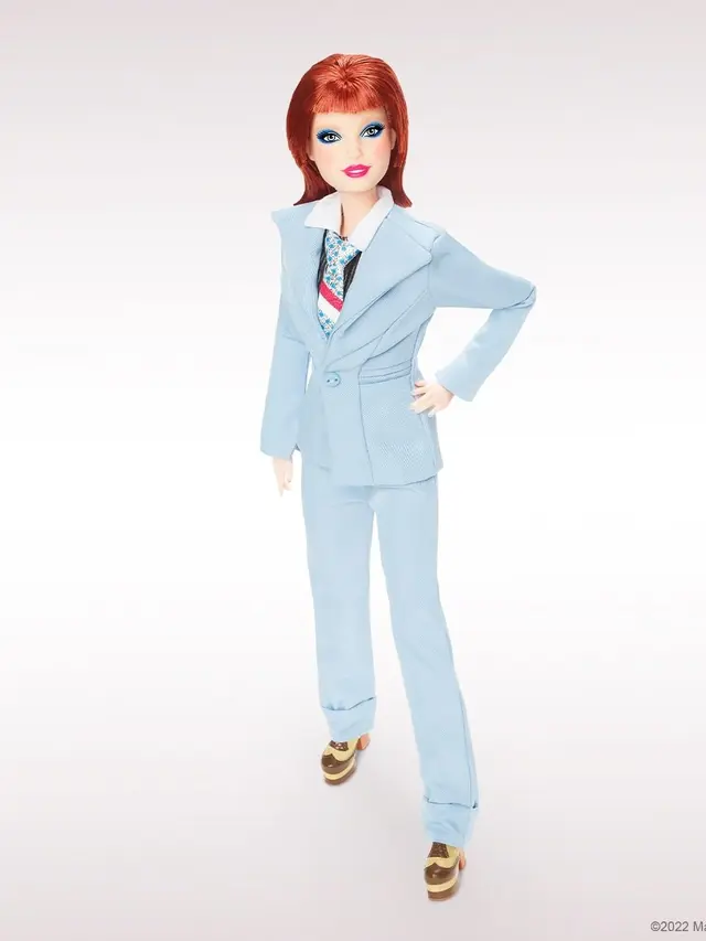 Penampakan David Bowie dalam Wujud Barbie yang Dramatis, Selebrasi Album Hunky Dory