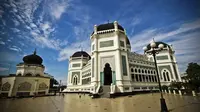 Masjid yang dibangun tahun 1906-1909 (sumber: wikipedia)