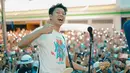 Pria kelahiran Malang, 13 November 1993 ini mendapat sorotan media sejak 2012 silam, ketika video-video originalnya berhasil menarik perhatian pengguna YouTube di Indonesia. (Liputan6.com/IG/@moektito)
