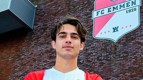 Tim Geypens resmi bergabung dengan FC Emmen (c) FC Emmen Official