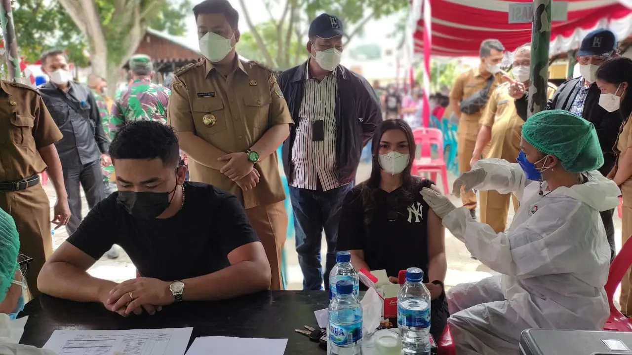 Vaksinasi Covid-19 di Samosir